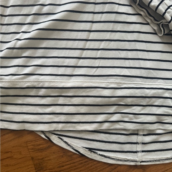 Liz Claiborne Black and White Striped Long Sleeve Top. Cowl Turtleneck sz L - Picture 2 of 13